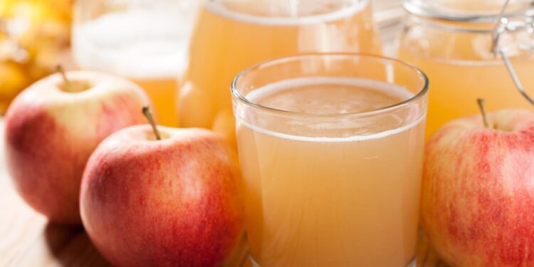 Apple Juice – Is This the Best Drink for Athletes?