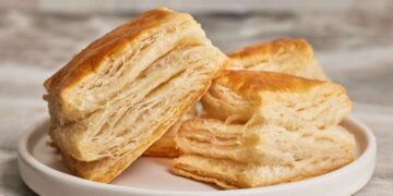 How to Make Puff Pastry With a Hand-Cranked Baking Machine 5