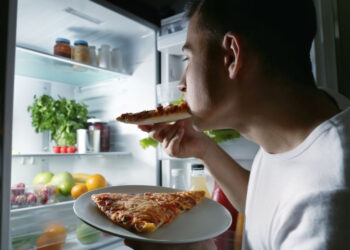 Late Night Dinner: A Delicious Solution for Night Owls 3