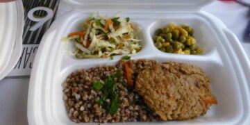 No pantry car in 342 trains with journey of greater than one thousand km: Railways 6