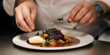 A Smarter Way to Host: Who Benefits Most from Private, Customized Catering and Chef-Led Dining in Indianapolis 9