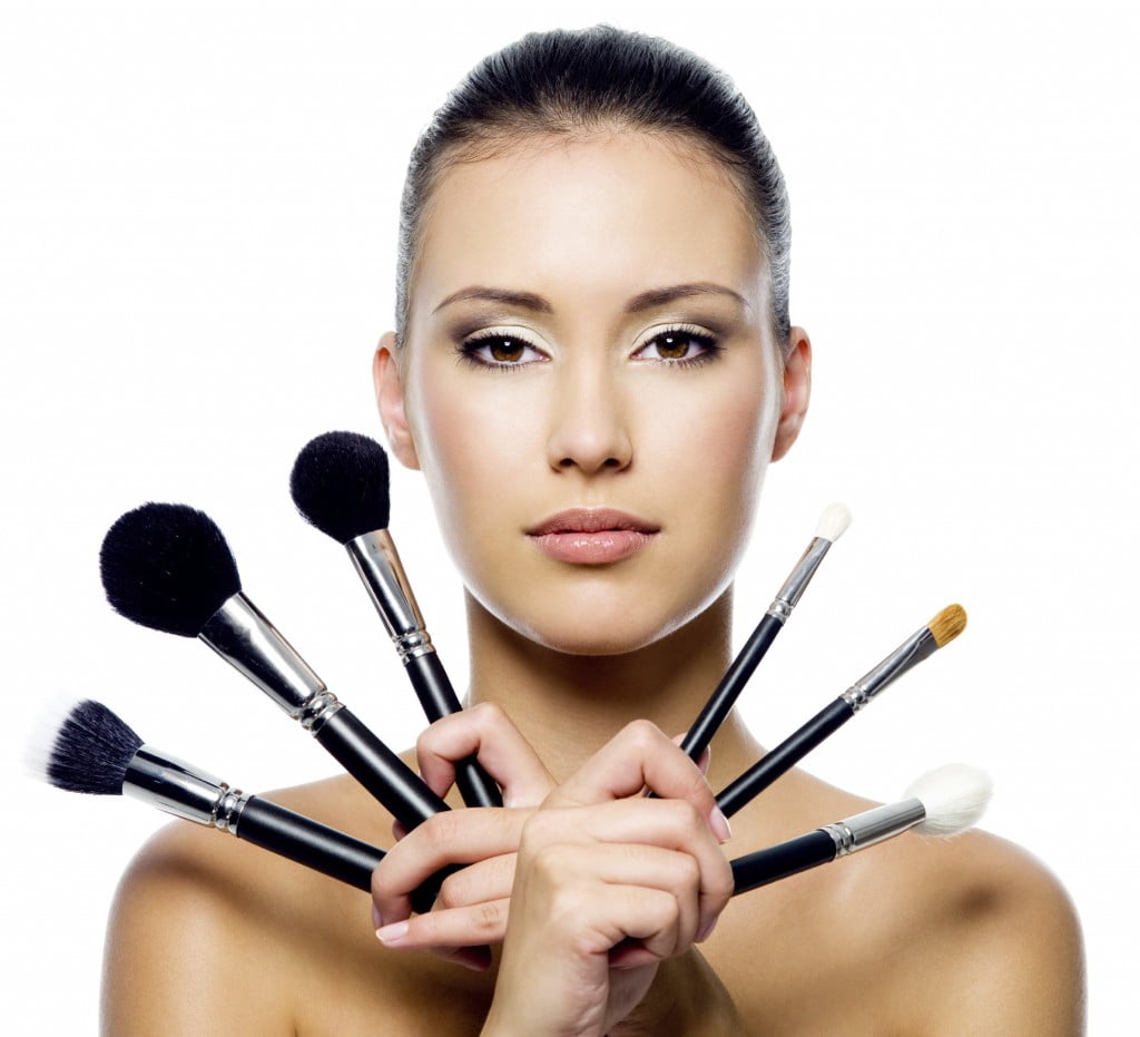 Rosie Huntington-Whiteley's make-up artist shares the genius splendor secrets and techniques her A-listing customers swear by means of 5