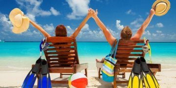 Holidays: Save HUNDREDS of pounds with this trick whilst reserving a holiday and flights