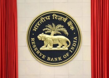 RBI suggests challenge over farmers pawning their gold to comfortable large loans