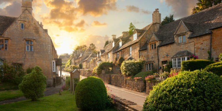 Places to visit while staying in Cotswold.