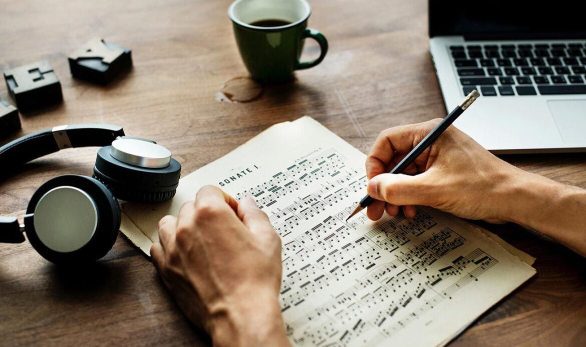 Home 45 Importance of Learning Music in Old Age: Top 5 Benefits