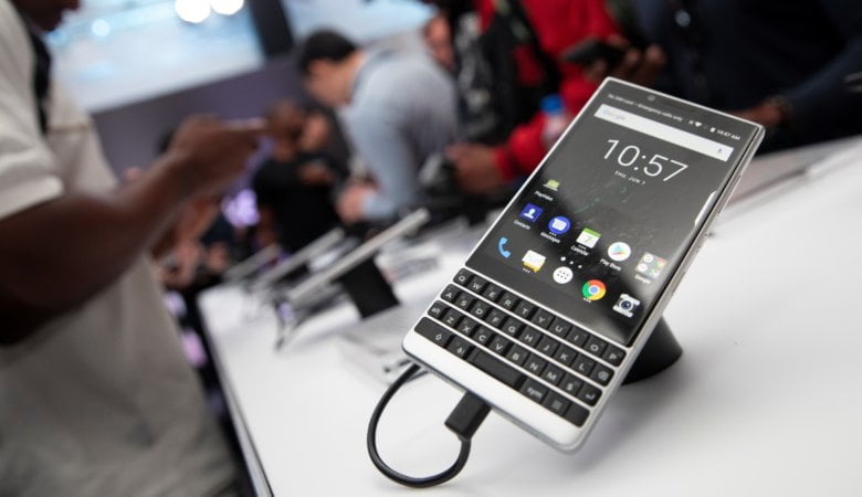 Paid apps from the BlackBerry World app keep 10