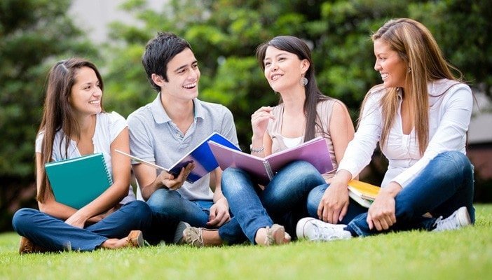 Recommendations to assist youngsters stay safe online throughout 7