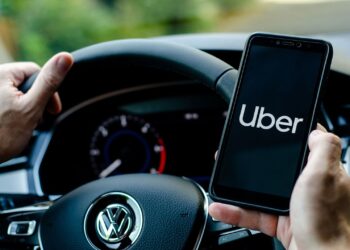 Uber, Kalanick lower back in business, now as competitors
