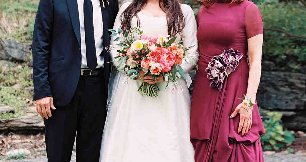 How to Help Your Daughter to Plan a Gorgeous Spring Wedding