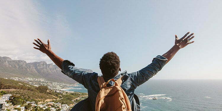 Chris Young extends ‘Raised on Country World Tour’