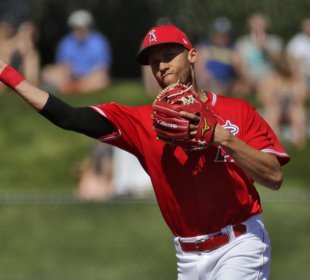 Angels’ Andrelton Simmons suggests development but return from damage stays doubtful 2