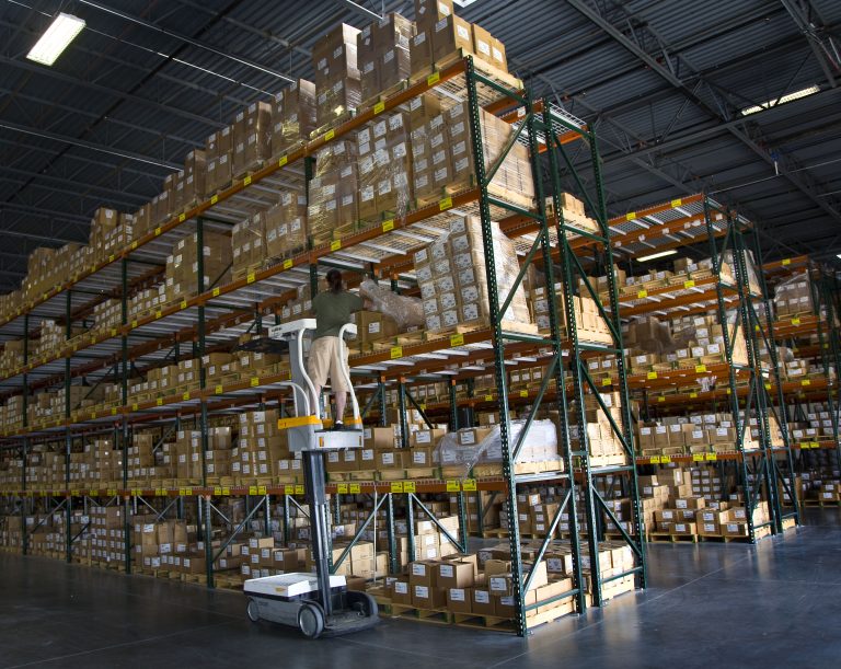 De-stocking by means of Industry Caused Drop in Growth.