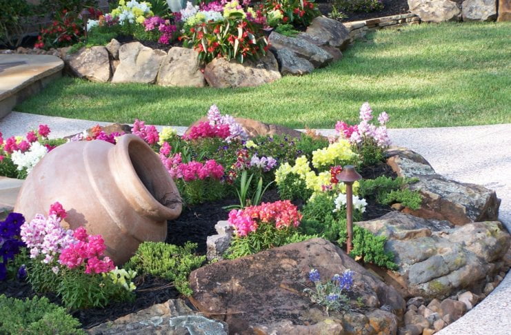 How to Create a Beautiful Rock Garden Home 5