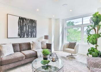 Tips for Showcasing Your Personal Style with Sectionals and Living Room Sets 5