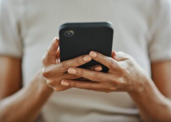 Information about Spy Cell Phones and Adults 6