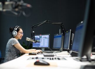 Periscope vows fix for broadcasters mad that they forfeit tips by deleting replays