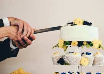 Wedding goals: This Waffle House confection takes the cake at newlywed’s nuptials