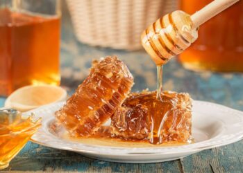 Identifying Raw Honey: Tips and Tricks