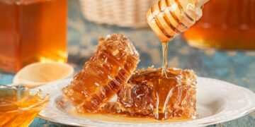 Identifying Raw Honey: Tips and Tricks