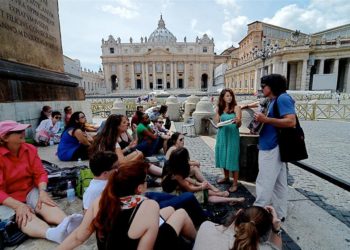 Foreign trade at the same time as studying abroad