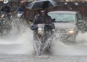 Collectors can declare school vacations for rain