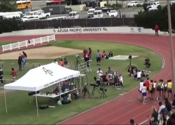 How do distance freshmen join?